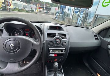 Renault Megane 210.000 km 1.500 &euro; Bergisch Gladbach 51469