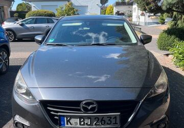 Mazda 3 181.705 km 9.000 &euro; Köln 51145