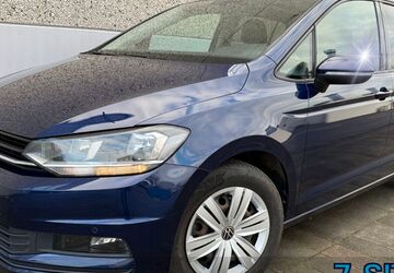 VW Touran 146.000 km 15.999 &euro; Köln 50739