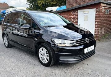 VW Touran 176.926 km 16.490 &euro; Haan 42781