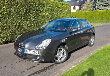 Alfa Romeo Giulietta 103.000 km 11.999 &euro; Köln 51145