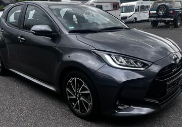 Toyota Yaris 15.700 km 19.290 &euro; Bornheim 53332