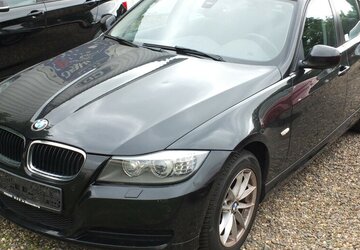 BMW 316D NAVI GLASDACH XENON PDC SHZ MFL BLUETOOTH 167.895 km 8.908 &euro; Köln 50858