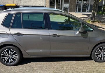 VW Golf Sportsvan 78.000 km 16.999 &euro; Haan 42781