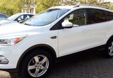 Ford Kuga 182.000 km 10.900 &euro; Köln 51109