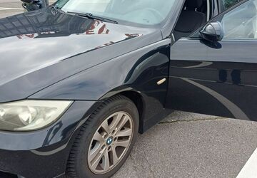 BMW 318 142.000 km 3.999 &euro; remscheid 42899