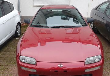 Mazda 323 160.000 km 1.900 &euro; Köln 51069